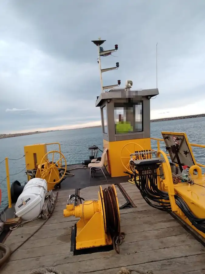 बार्ज विक्रीसाठी