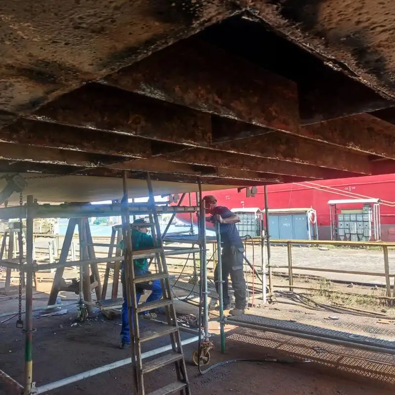 बार्ज विक्रीसाठी