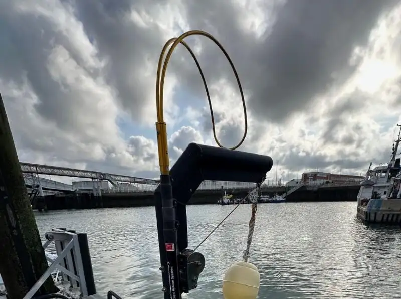 पायलट बोट विक्रीसाठी