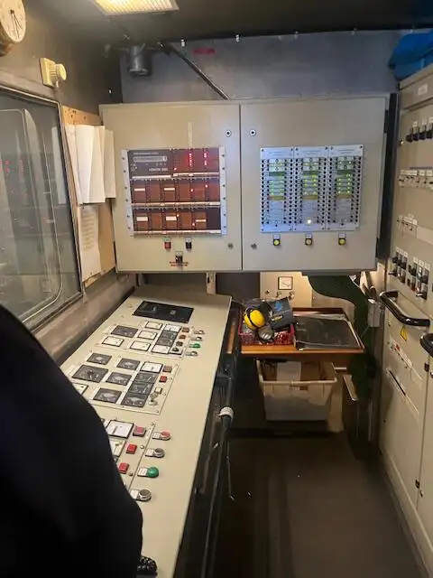 सर्वेक्षण जहाज विक्रीसाठी