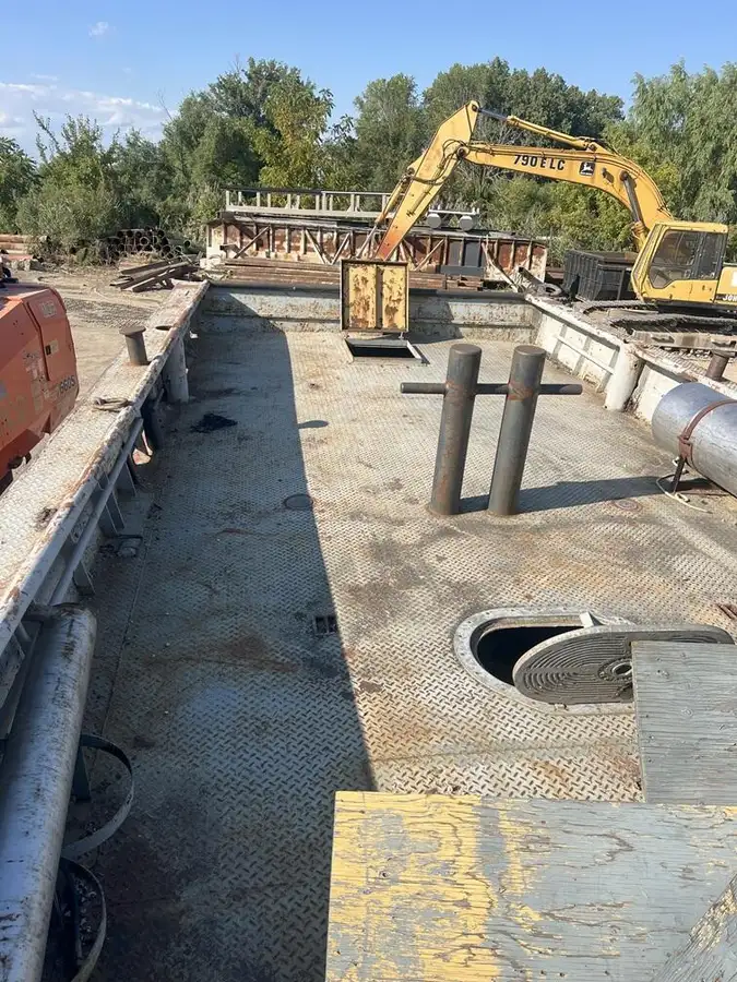 कामाच्या नौका विक्रीसाठी