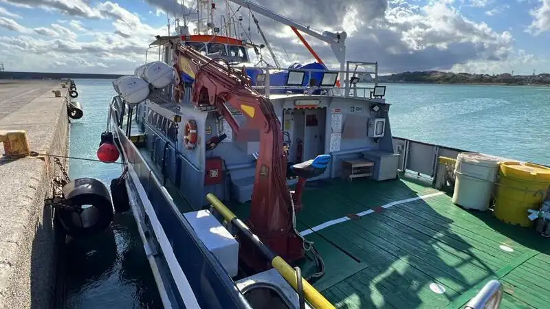 क्रू बोट विक्रीसाठी