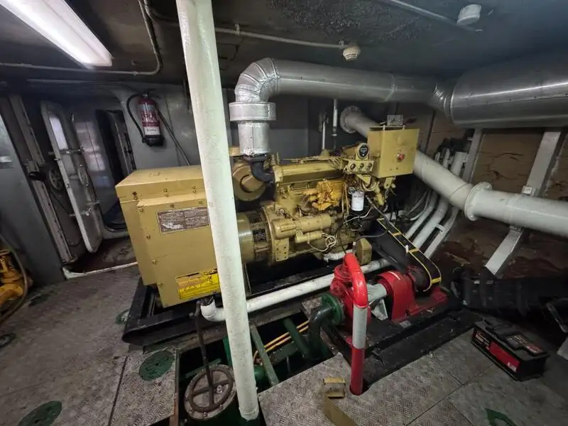 फेरी जहाज विक्रीसाठी