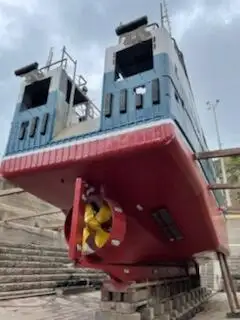 मासेमारी ट्रॉलर विक्रीसाठी