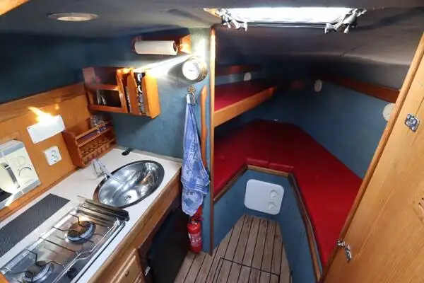 पेट्रोलिंग बोट विक्रीसाठी