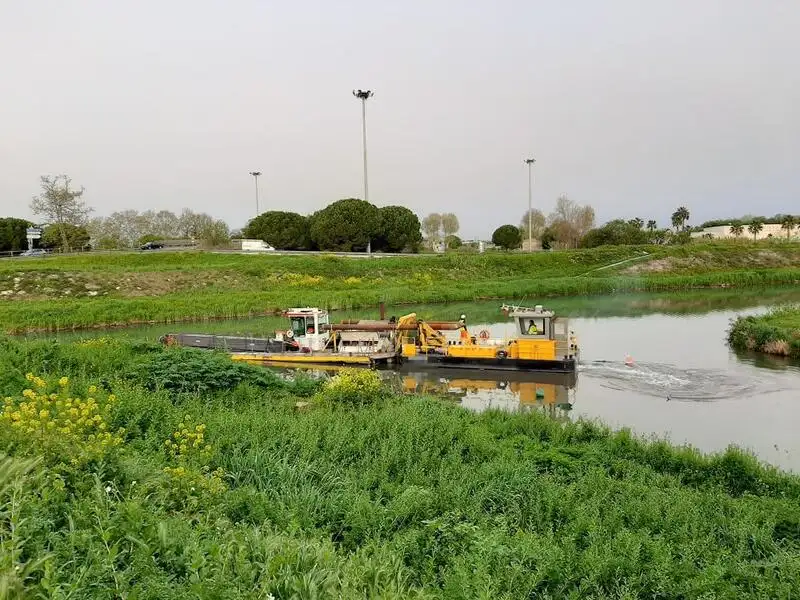 बार्ज विक्रीसाठी