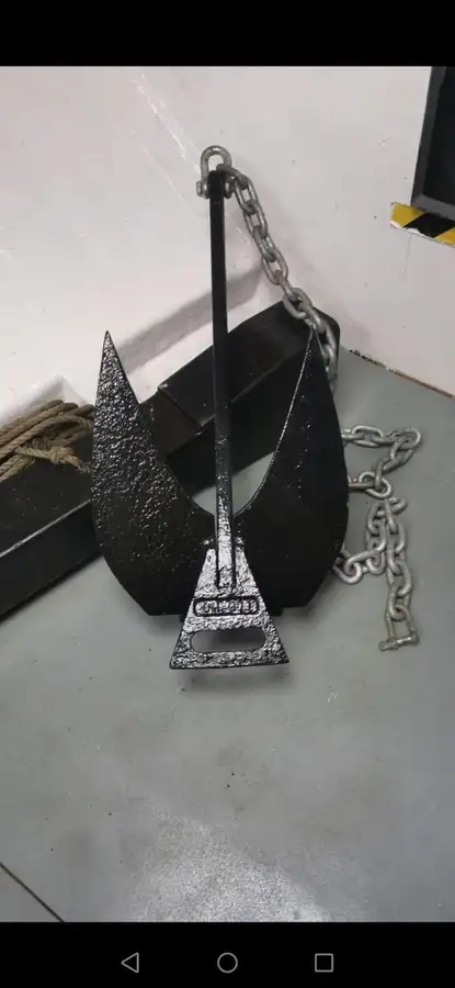 पायलट बोट विक्रीसाठी