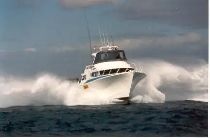 कामाच्या नौका विक्रीसाठी