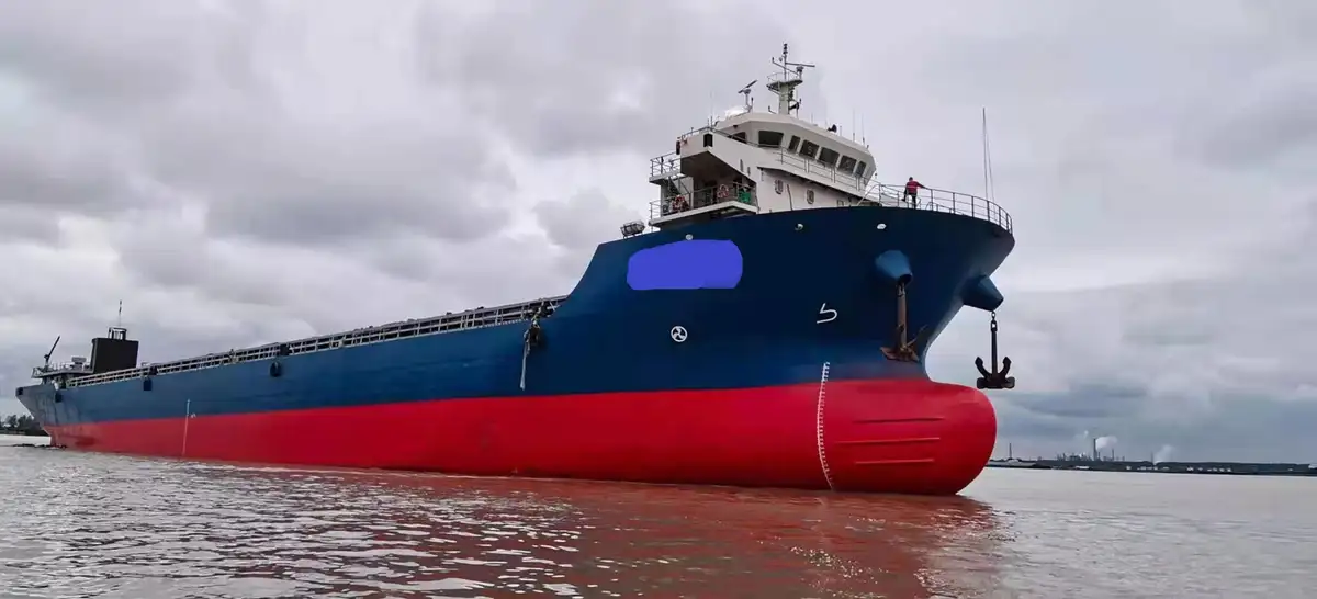 कंटेनर जहाज विक्रीसाठी