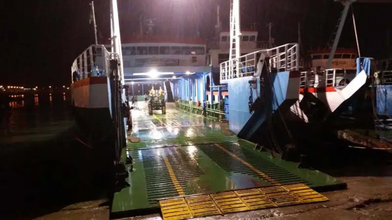 RORO जहाज विक्रीसाठी