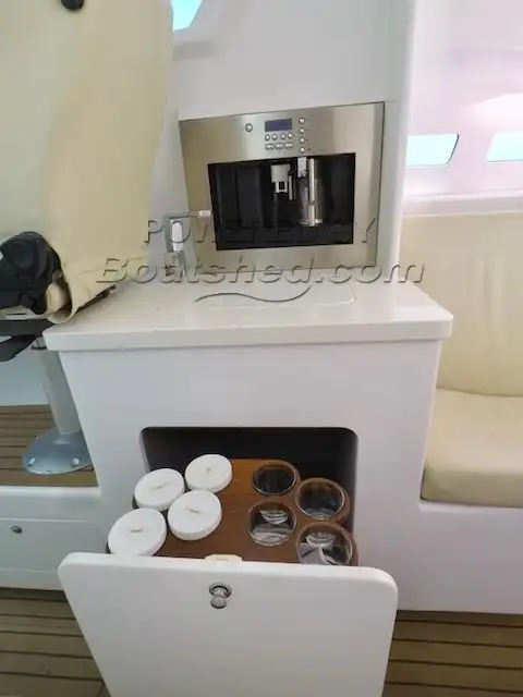 मोटार जहाज विक्रीसाठी