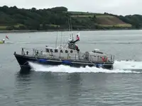 लाइफबोट विक्रीसाठी