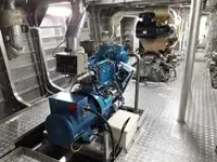 क्रू बोट विक्रीसाठी