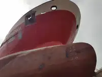 मासेमारी ट्रॉलर विक्रीसाठी