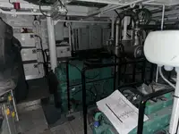 कंटेनर जहाज विक्रीसाठी