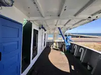 मासेमारी ट्रॉलर विक्रीसाठी