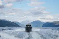 पेट्रोलिंग बोट विक्रीसाठी