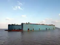 फ्लोटिंग डॉक विक्रीसाठी