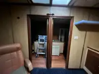 कामाच्या नौका विक्रीसाठी