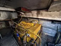 पायलट बोट विक्रीसाठी