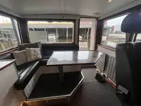 कामाच्या नौका विक्रीसाठी