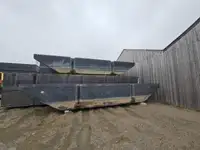 पोंटून विक्रीसाठी