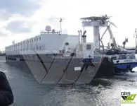 कंटेनर जहाज विक्रीसाठी