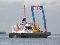 कामाच्या नौका विक्रीसाठी