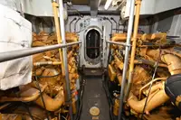 बचाव जहाज विक्रीसाठी