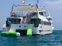 फेरी जहाज विक्रीसाठी