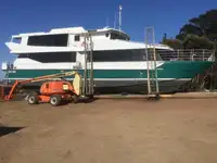 मोटार जहाज विक्रीसाठी