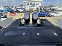 कडक फुगण्यायोग्य बोट विक्रीसाठी