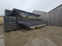 पोंटून विक्रीसाठी