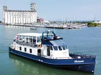 लाइफबोट विक्रीसाठी